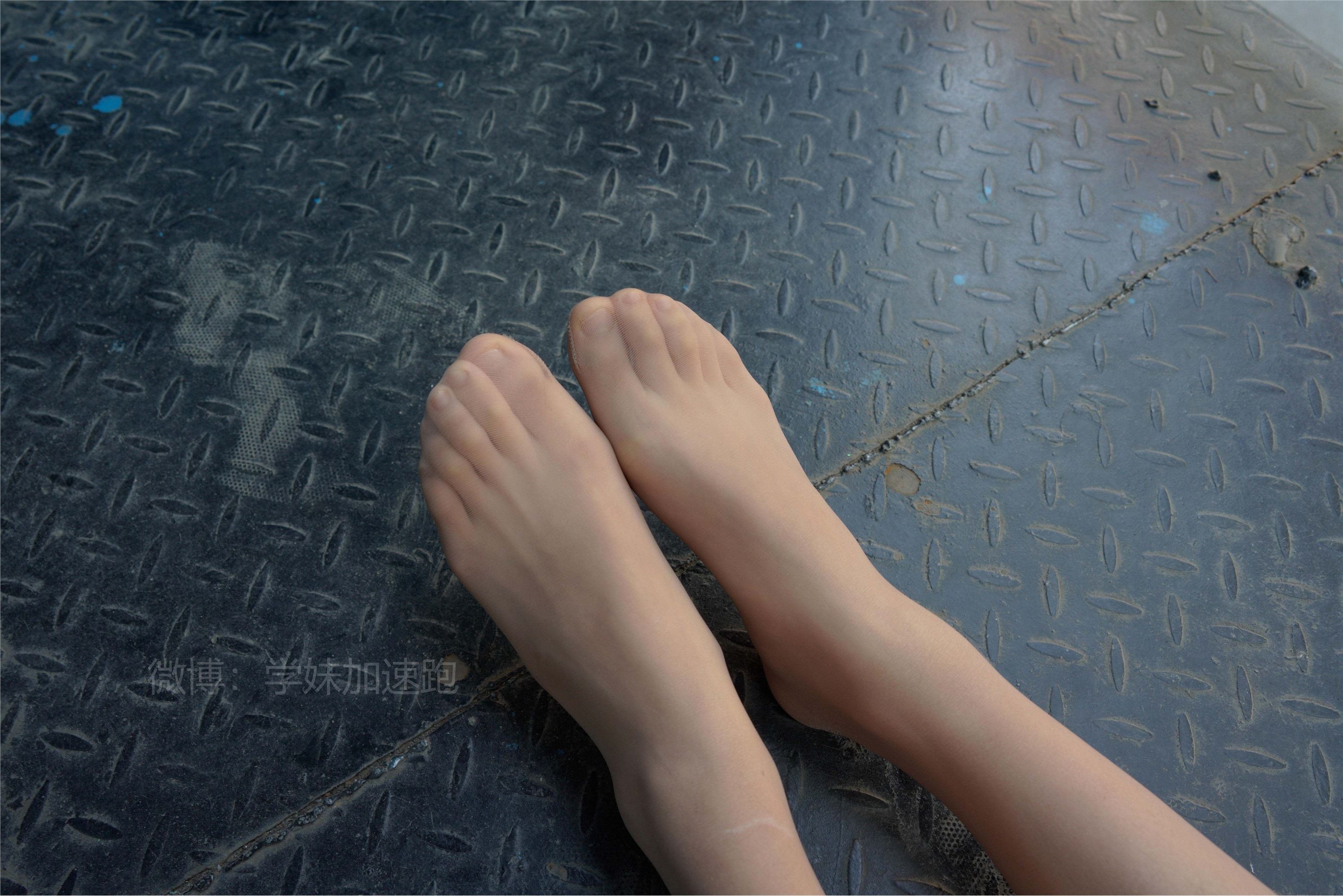 学妹加速跑 XM005《丝丝学妹2》